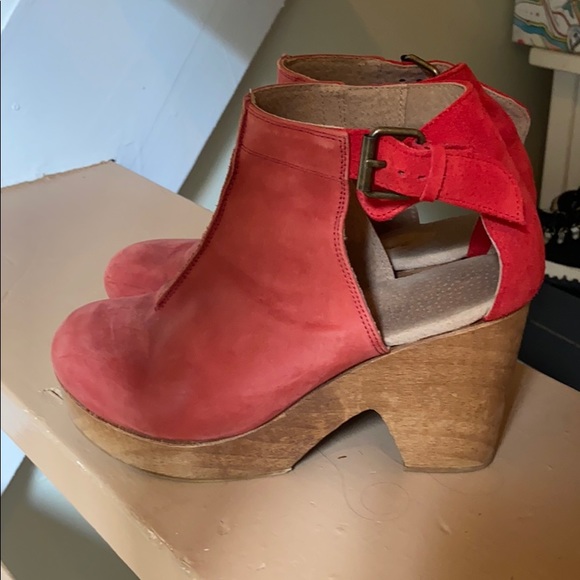 Free People Shoes - Free People Amber Orchard Clogs